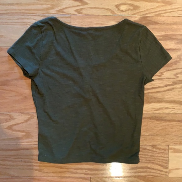 Green garage crop top (size M) - Picture 2 of 3